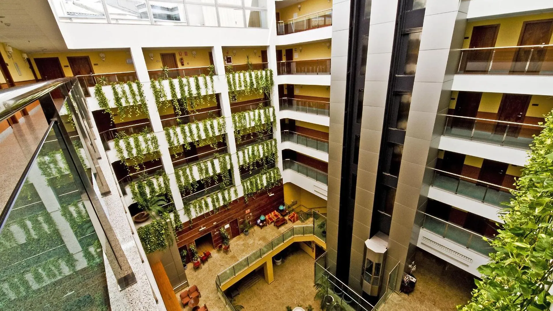 Senator Granada Hotel